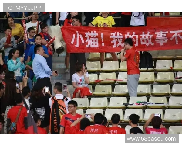 韩国美女嫁给足球明星的浪漫故事与幸福生活揭秘